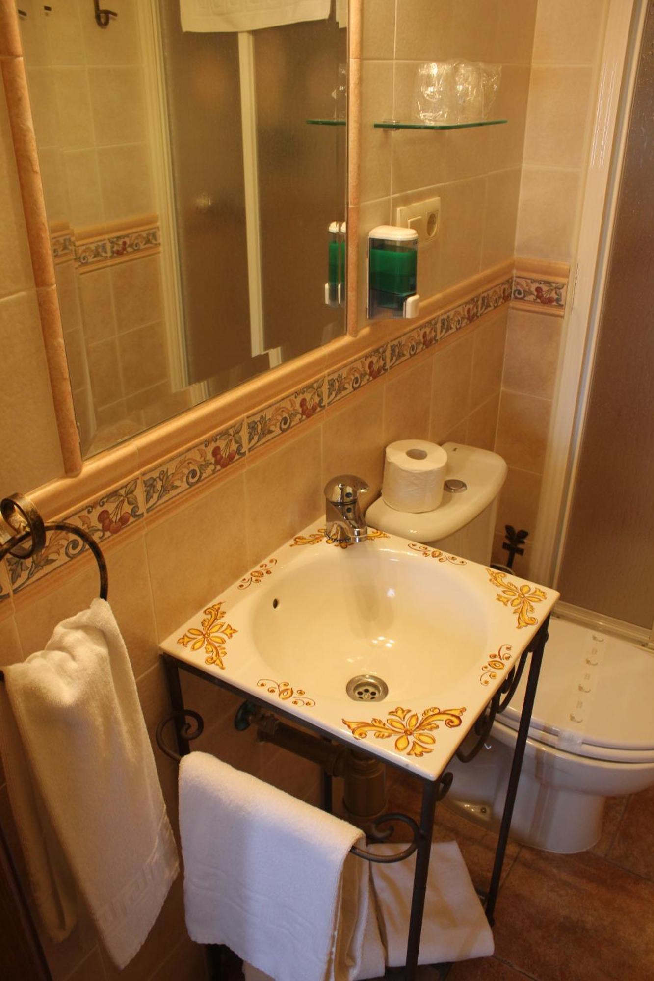 קואנקה Hostal San Pedro מראה חיצוני תמונה