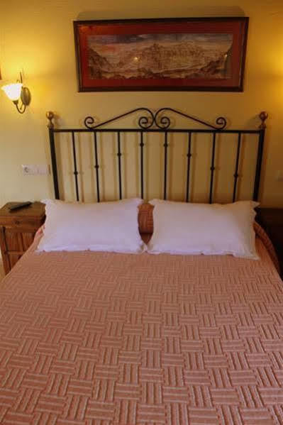 קואנקה Hostal San Pedro מראה חיצוני תמונה