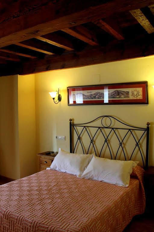 קואנקה Hostal San Pedro מראה חיצוני תמונה